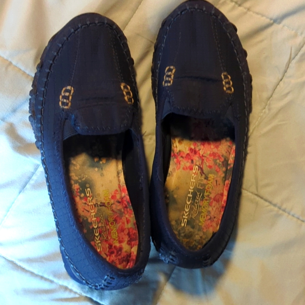 Skechers